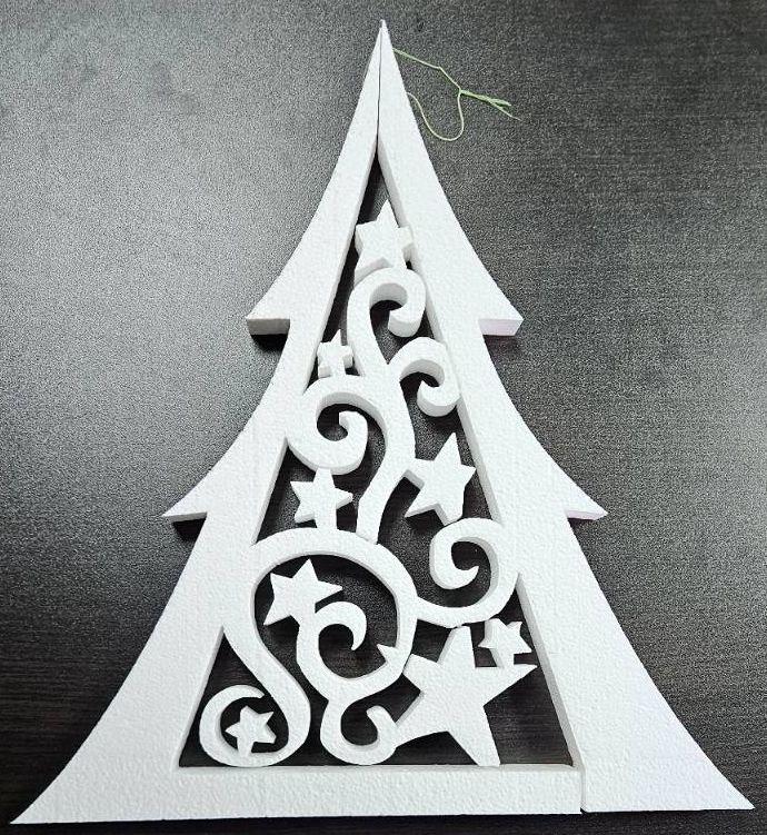 Новогодняя елка из пенопласта