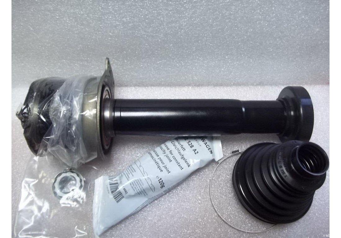 Шрус внутренний с пыльником и монтажной смазкой справа внутри VAG 7E0498104N