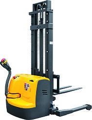 Штабелер самоходный 1,5 т 5,6 м XILIN CTDR15-III с раздвижными вилами и опорами 24/200 В/Ач