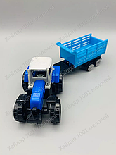 Синий трактор с прицепом