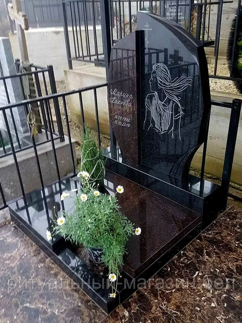 Памятник из гранита