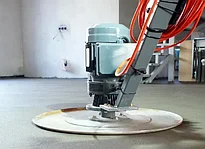 Полусухая цементно-песчаная стяжка пола от ООО «Юникомстрой»: надежное решение для вашего ремонта