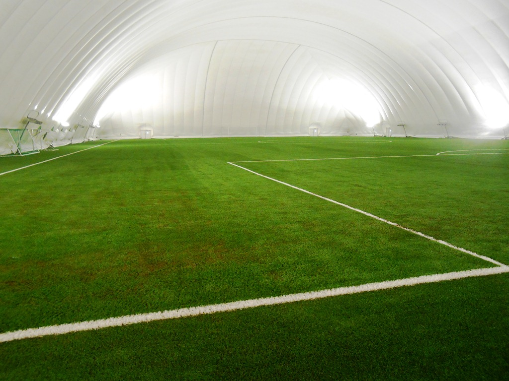 Искусственное травяное покрытие  для  футбольных полей
