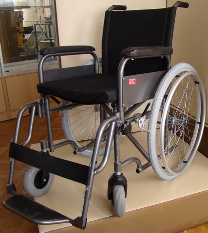 Прокат инвалидных колясок ЦСИЕ.03.357.00.00.0007 - фото 1 - id-p35911649