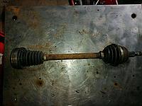 Полуось передняя левая (приводной вал, шрус) Volkswagen Golf 4 (1997 - 2006)