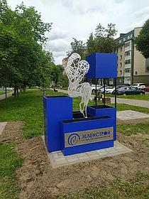 Цветочница уличная "Девушка"
