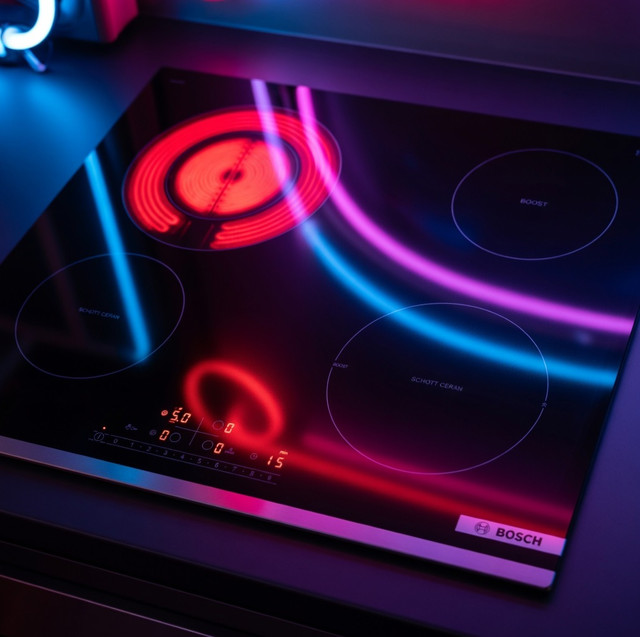Электрическая варочная панель Bosch PKF631FP3E черная стеклокерамика скошенные края производство Германия