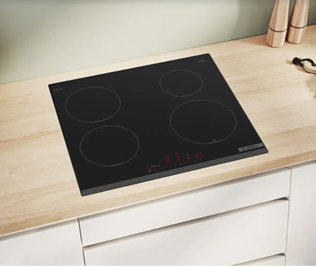 Индукционная варочная панель Bosch PIF651HC1E черная стеклокерамика овальная зона расширения производство Германия