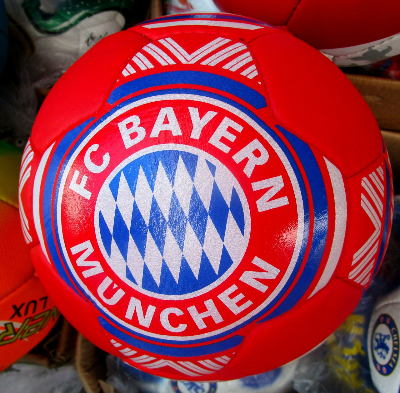 Мяч футбольный Бавария Мюнхен FC Bayern München - фото 1 - id-p37578544