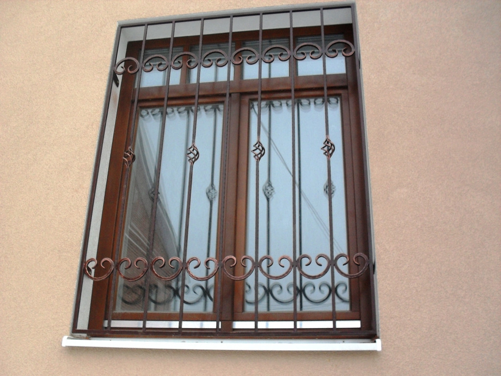 Металлические решетки на окна для дачи. Ковка. - фото 1 - id-p37737200
