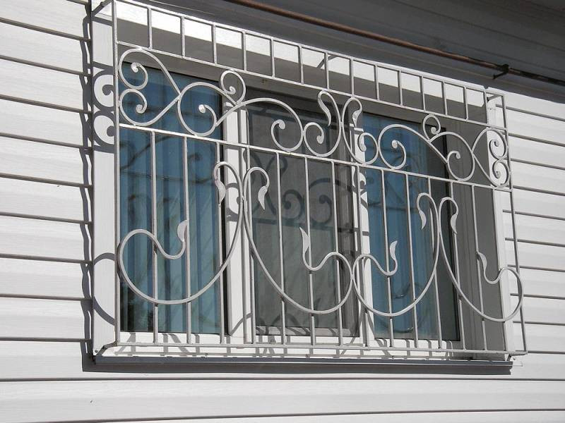 Решетки на окна для дома и дачи. Ковка. - фото 1 - id-p37737355