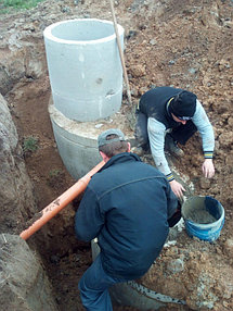 Монтаж канализации из бетонных колец 5