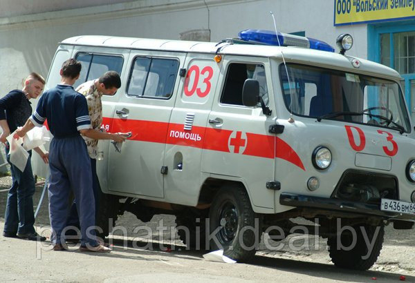 Оклейка спецтранспорта "Медпомощь"