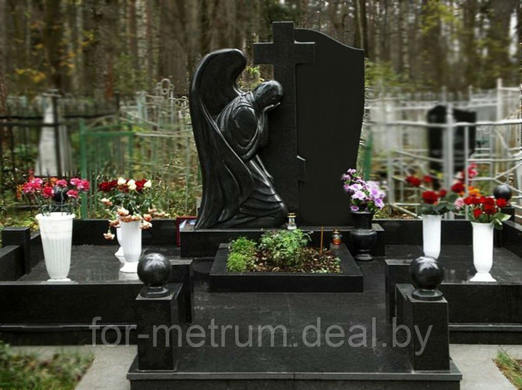Изготовление фигурных памятников на могилу в Воронеже купить