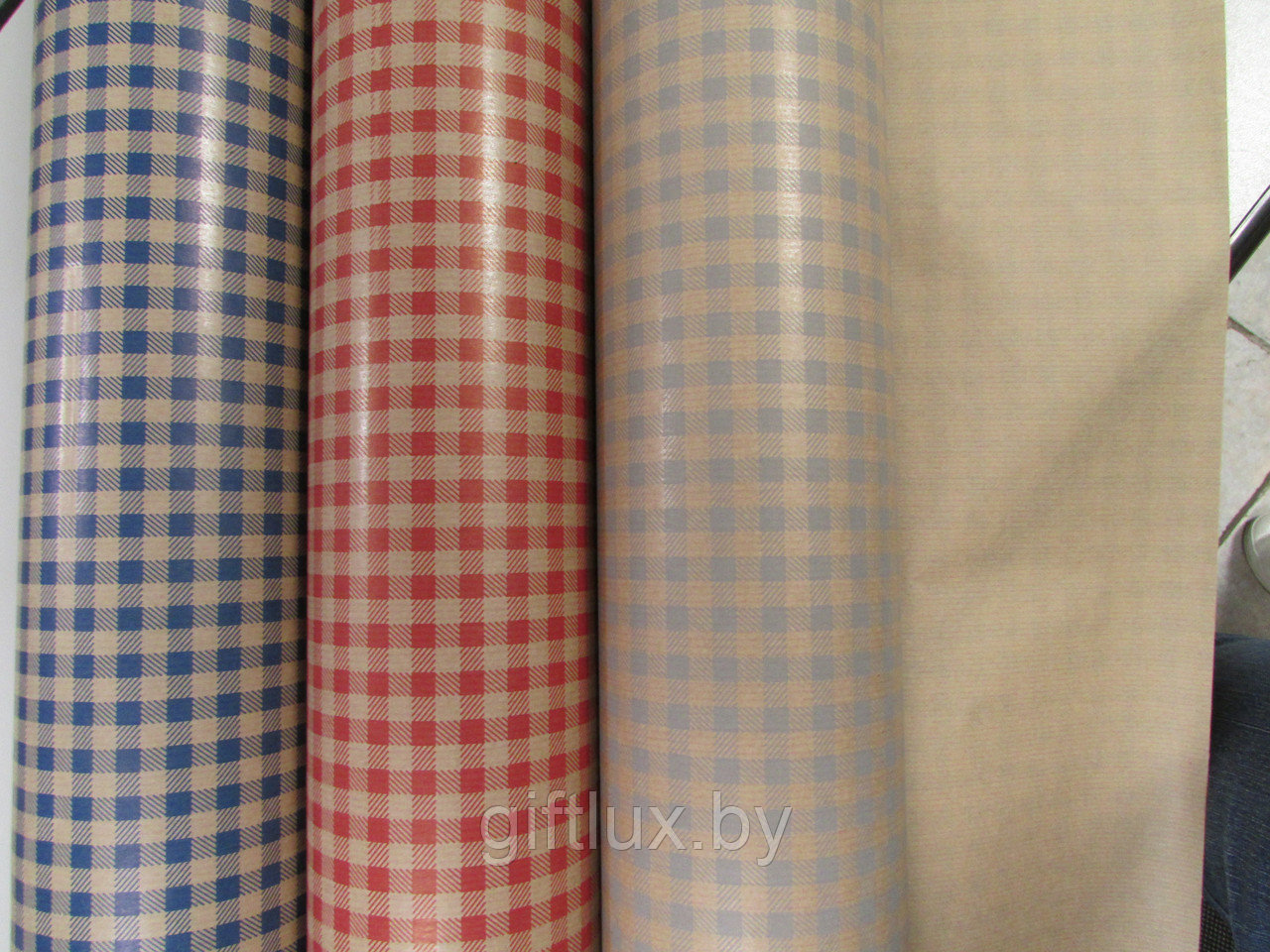 Бумага Крафт "Клетка" на коричневой основе,75*100см (40 гр/кв.м)