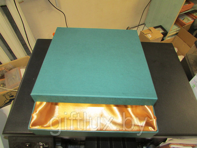 Коробка подарочная с атласной вкладкой 21*21*4см (Imitlin), фото 2