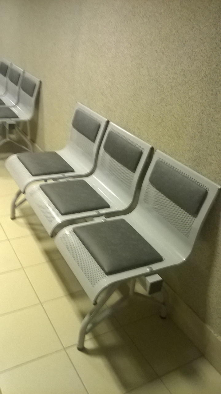 Кресло для зала ожидания тройная секция перфорированных сидений - фото 5 - id-p6701450