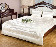 Одеяла и подушки