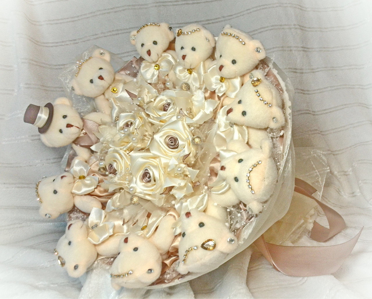 Букет из мягких игрушек (мишек), арт. СВ11