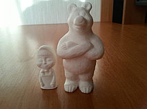 Украшение торта фигурками героев из мультфильма "Маша и Медведь" с помощью молдов 2
