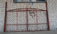 Распашные ворота из сетки Рабицы 3*1,5м, с цельной аркой.