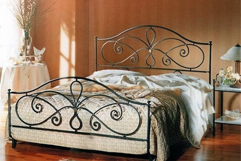 Кровать кованая двуспальная