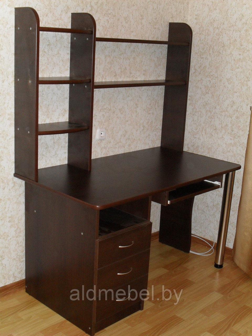 Стол компьютерный 100