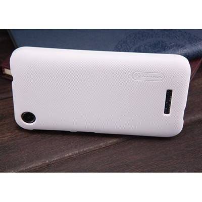 Пластиковый чехол с пленкой Nillkin Super Frosted Shield White для HTC Desire 320 - фото 2 - id-p48811442
