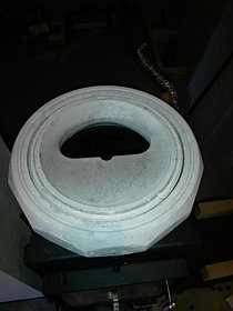 Кольца собираются сухим способом, а для того, чтобы в помещение не просочился дым, на внутреннем и внешнем контуре используются уплотнительные шнуры. 