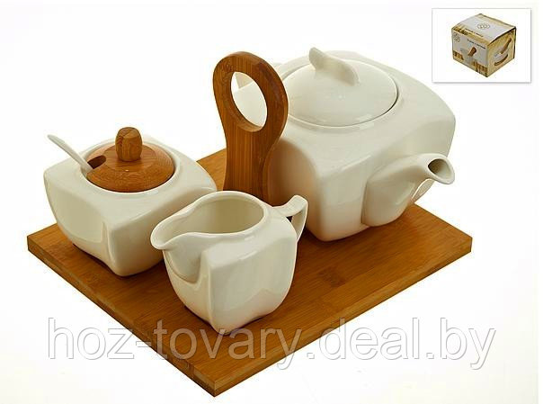 Чайный набор на бамбуковой подставке: фарфоровые чайник, молочник и сахарница с ложкой 7 пр. код 2640147 