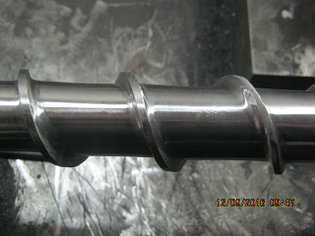 Ремонт шнековой пары экструдера BELLATORM EXTRUSIONTECHNIK GMBH 8