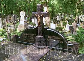 Памятники и надгробия с накладной бронзой