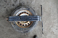 Кронштейн крепления запасного колеса к Мерседес Вито W638, 2.2 CDI, 2000 год, фото 1