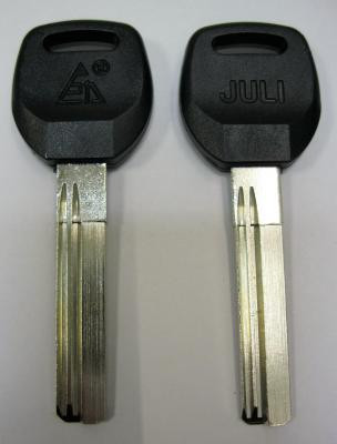 Заготовка для ключей JULI 2 паза левые D-143 вертикальная пластик - фото 1 - id-p51124684