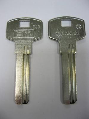 Заготовка для ключей OJ OD-144 2 паза 9,0*32 сторона обратная AP-1D (KAIXI-1) вертикальные - фото 1 - id-p51125915