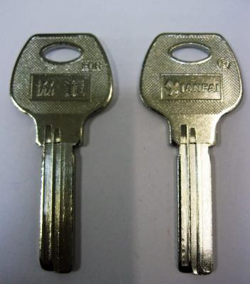 Заготовка для ключей AP-1D E-066 XianPai 2 паза (97,8*28мм) - фото 1 - id-p51127468