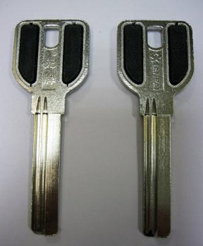 Заготовка для ключей MCM-4D_X_MCM1_X_MCM ручка с пластиковыми вставками (MCM) 2 паза 38 мм 