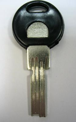 Заготовка для ключей КС 901-3D 3 паза (kc901 левый) 