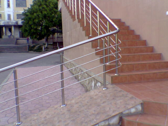 Ограждения лестниц из нержавейки - фото 3 - id-p51136260