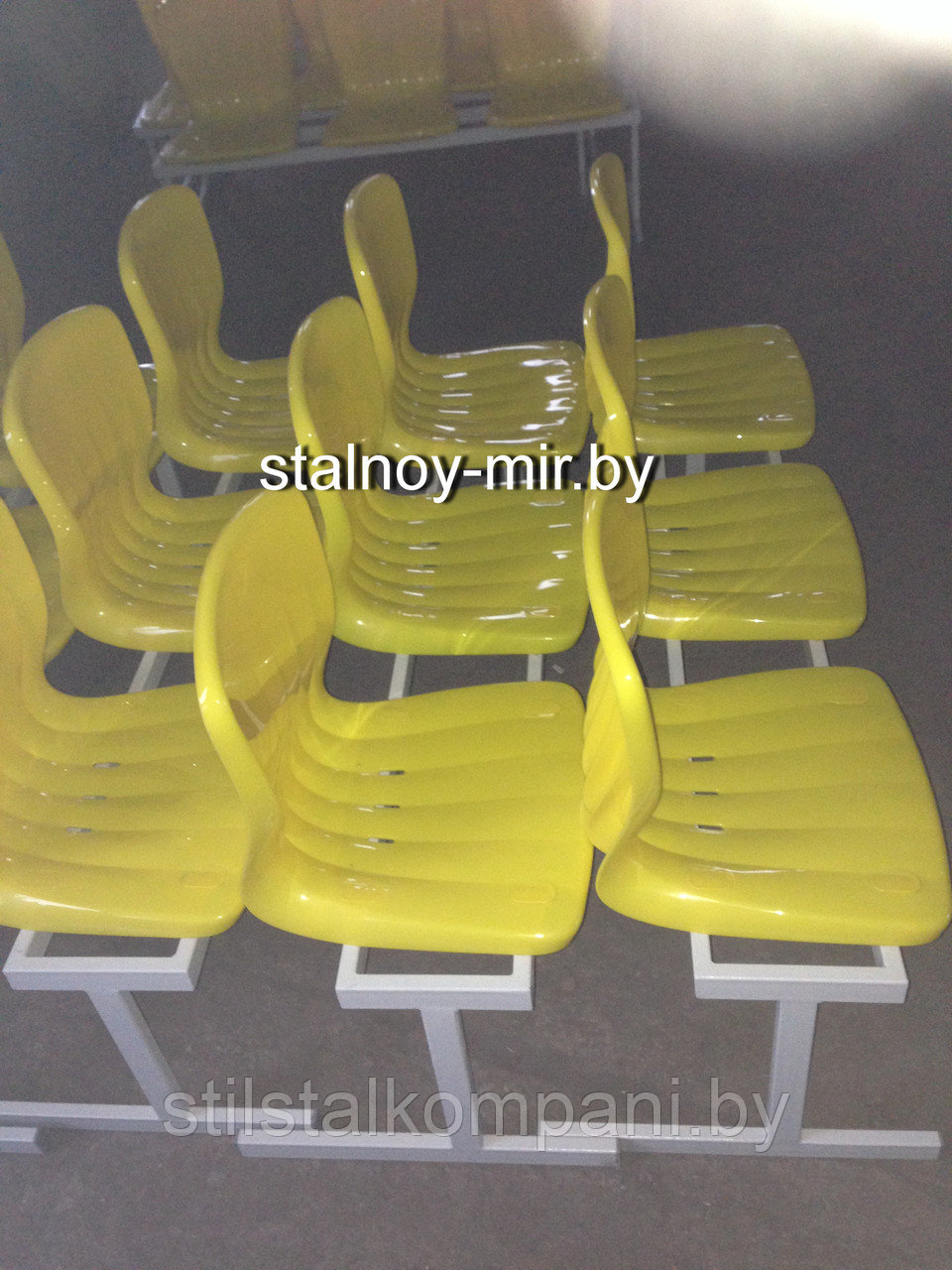 Скамейка металлическая с пластиковыми сидениями - фото 4 - id-p51712548
