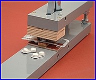 Ручной вырубщик отверстий типа евро-слот Paperfox MP-1 - фото 3 - id-p1802660