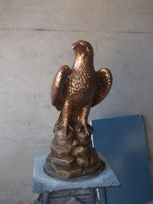Скульптура под бронзу
