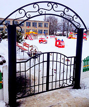 Ворота кованые с аркой