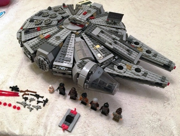 Конструктор Bela 10467 (аналог LEGO Star Wars 75105) Сокол Тысячелетия (Millennium Falcon) 1355 д - фото 3 - id-p52899464