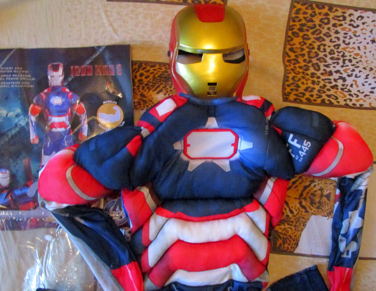 Детский костюм железного человека Iron Man с мускулами - фото 3 - id-p53137060