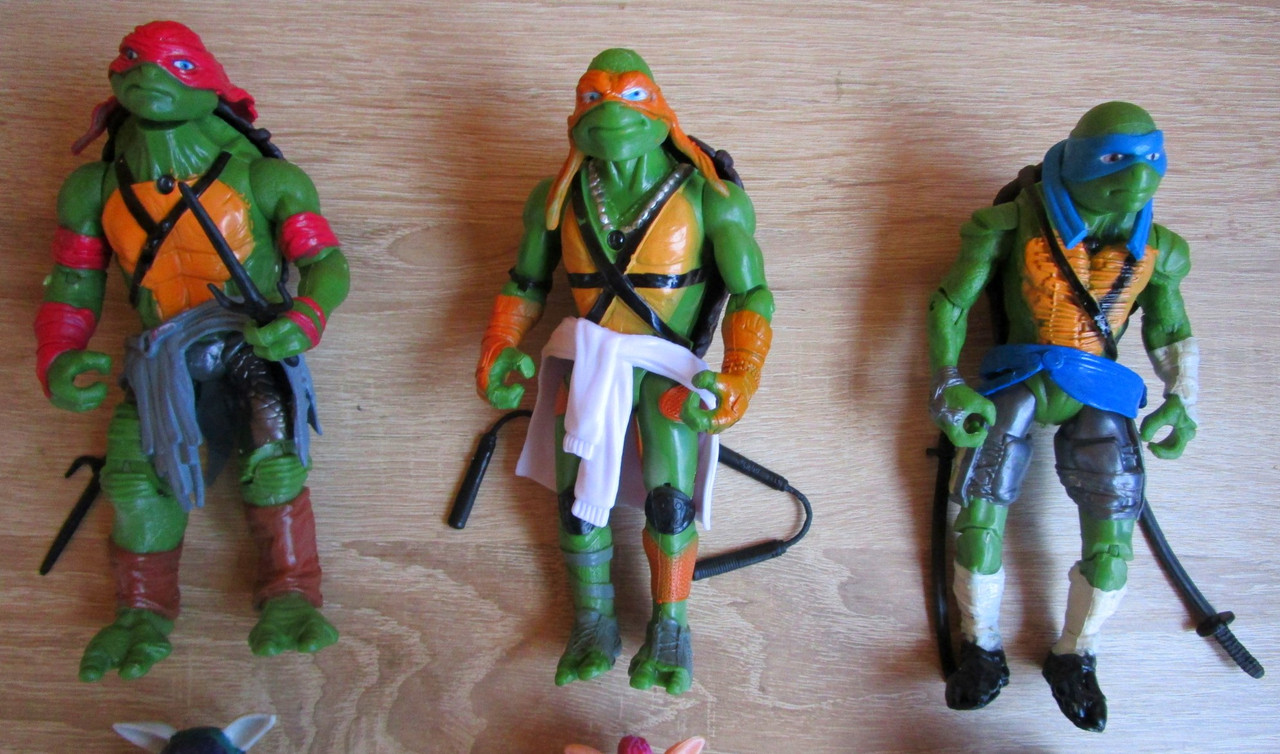 Фигурки ниндзя-черепашка ninja turtles шарнирные+свет 16 см с оружием цена за 1шт - фото 5 - id-p37307641