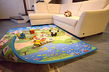 Игровой развивающий рулонный коврик Babypol  "Сказочный город" 180x150x1,5см