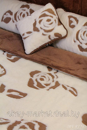 Шерстяная подушка с открытым ворсом KASHMIR Роза . Размер 70х80, фото 2