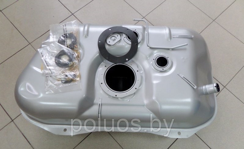 Сузуки гранд витара бак топливный. Бак сузуки гранд витара 2. Бензобак сузуки гранд витара 1998-2004. 8910165da0. Бак сузуки гранд витара 2.