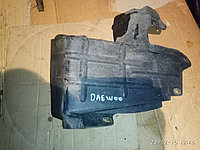 Крышка (защита) двигателя к Дэу Нубира, 1.8 бензин, 1999 год, фото 1